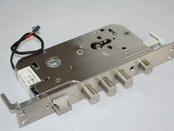 广宁24小时上门开锁公司