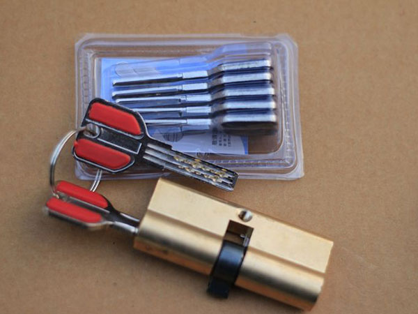 广宁24小时上门开锁公司